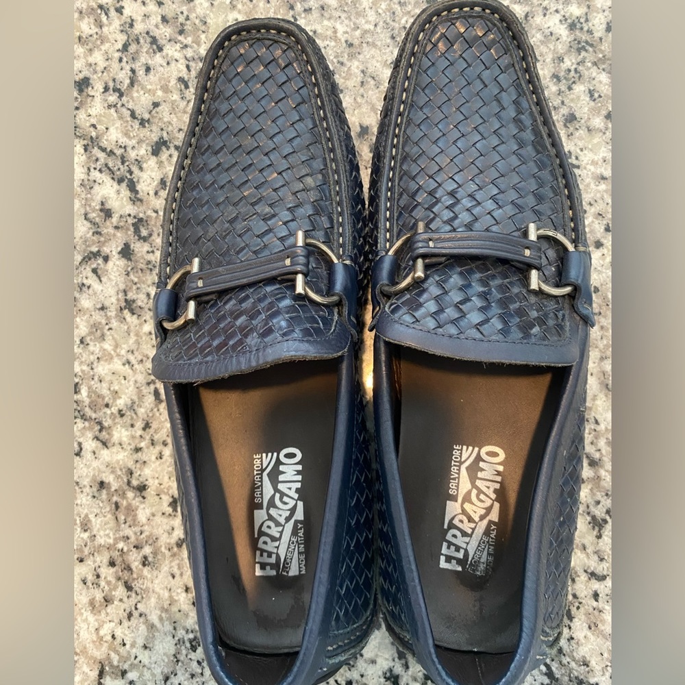Salvatore Ferragamo Parigi Gancini Logo  Blue Leather Drivers RARE!$$895